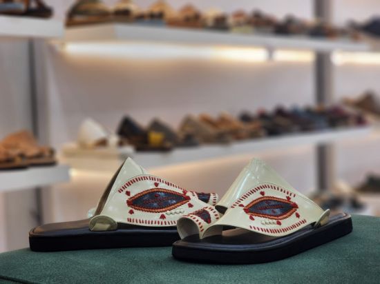 صورة شرقي مطرز مديل ف34